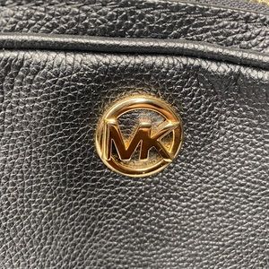 Michael Kors Crossbody Purse in Black
